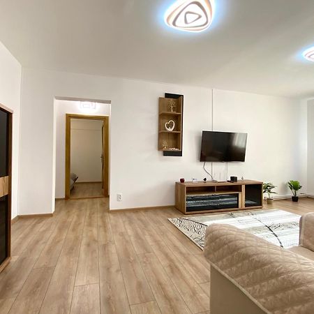 Kronstadt Apartment - Pet Friendly Braşov Exterior foto