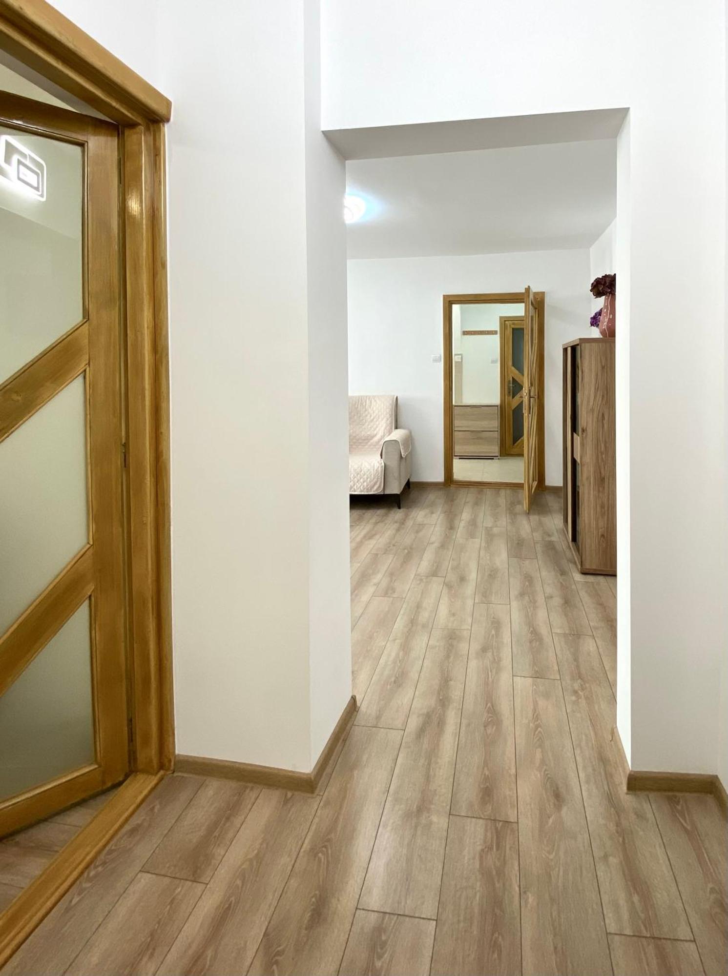Kronstadt Apartment - Pet Friendly Braşov Exterior foto